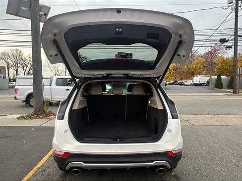 Used 2017 Lincoln MKC Select w/ Select Plus Package image 9