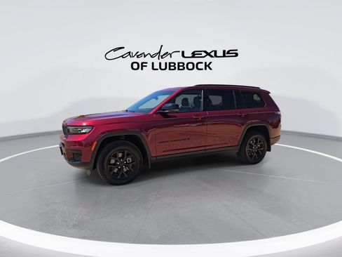 Used 2025 Jeep Grand Cherokee L Altitude AWD/4WD image 5