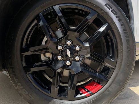 Used 2018 Chevrolet Traverse Premier w/ Redline Edition FWD image 9