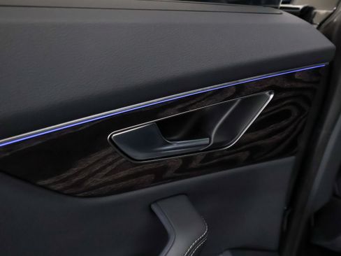 Used 2023 Audi Q8 Premium Plus w/ Premium Plus Package AWD/4WD image 29
