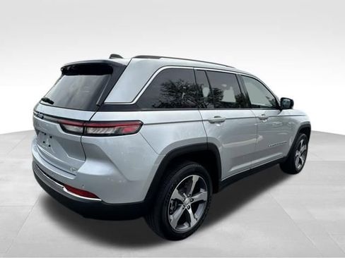 Used 2023 Jeep Grand Cherokee 4WD 4xe w/ Luxury Tech Group II image 7