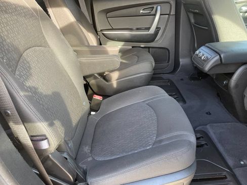 Used 2011 GMC Acadia SLE FWD image 22