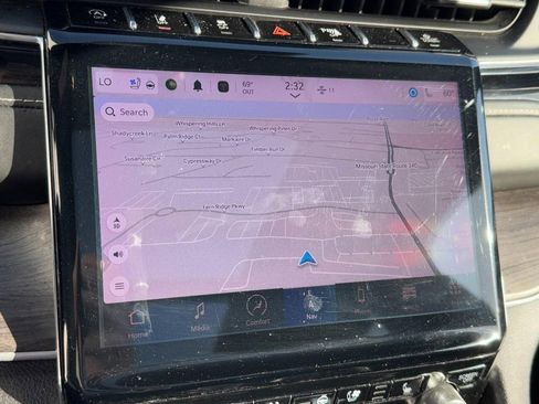 Used 2022 Jeep Grand Cherokee L Overland w/ Advanced Protech Group III image 27