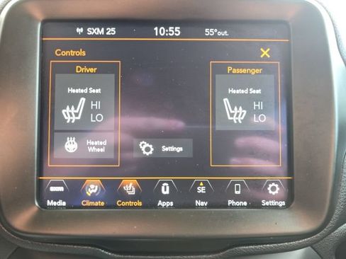 Certified 2022 Jeep Renegade Trailhawk AWD/4WD image 21