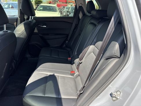 Certified 2023 Nissan Rogue SV w/ SV Premium B Package FWD image 15