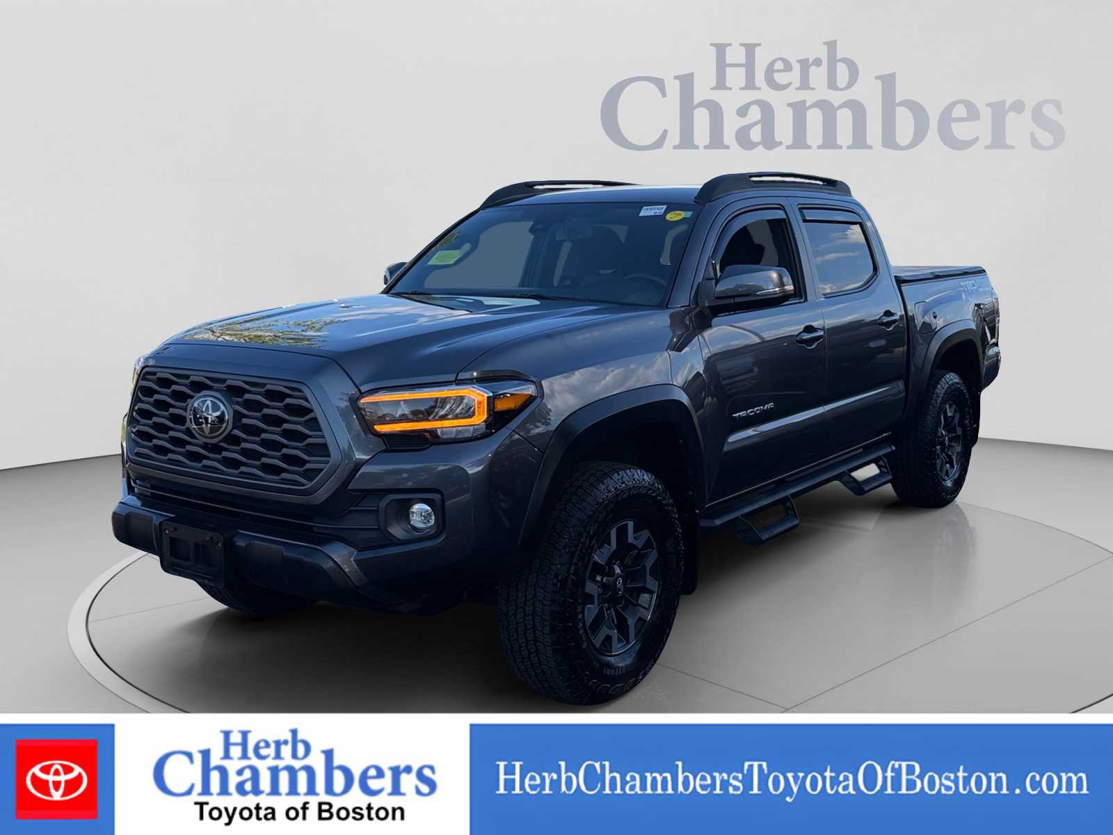Used 2022 Toyota Tacoma TRD Off-Road AWD/4WD image 9