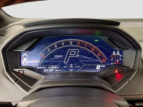 Used 2024 Lamborghini Huracan Tecnica RWD image 9