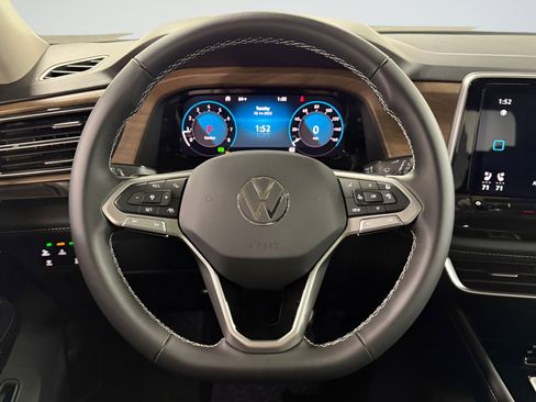 New 2026 Volkswagen Atlas SE image 12