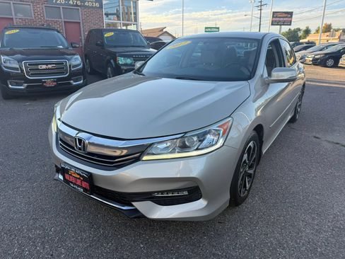 Used 2017 Honda Accord EX-L image 4