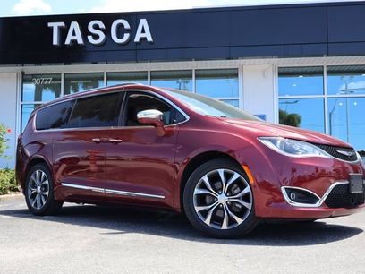 Used 2017 Chrysler Pacifica Limited