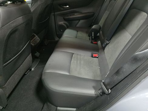 Used 2024 Nissan Ariya FWD image 4