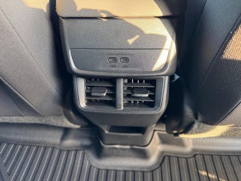 Used 2026 Chevrolet Equinox LT image 16