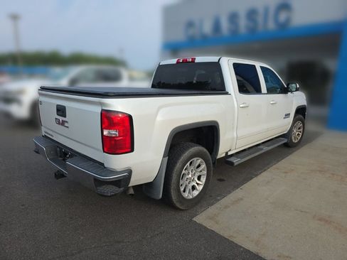 Used 2017 GMC Sierra 1500 SLE w/ Suspension Package, Off-Road AWD/4WD image 4