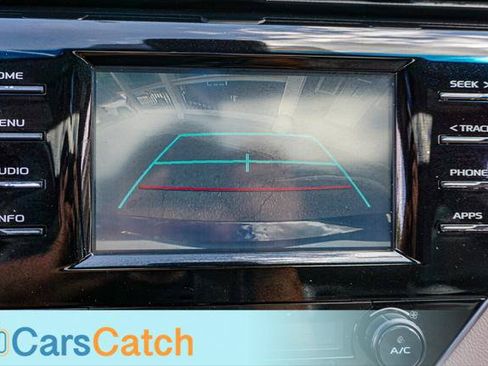 Used 2018 Toyota Camry SE w/ Moonroof Package FWD image 27