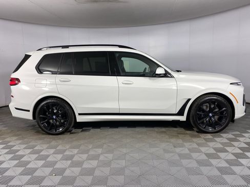 New 2026 BMW X7 xDrive40i w/ Executive Package image 32