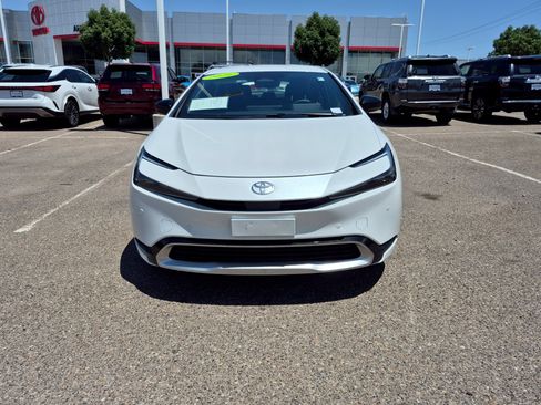 Certified 2026 Toyota Prius Plug-In Hybrid FWD image 8