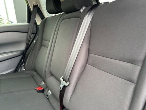 Used 2024 Nissan Rogue S FWD image 37