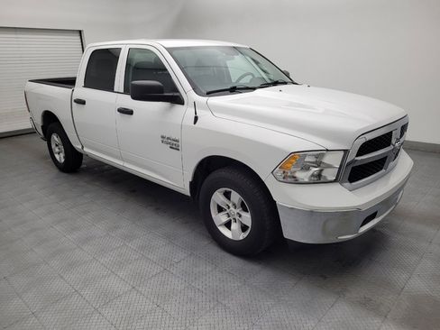 Used 2022 RAM 1500 Classic SLT RWD image 11