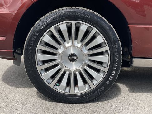 Used 2016 Lincoln Navigator L Reserve AWD/4WD image 31