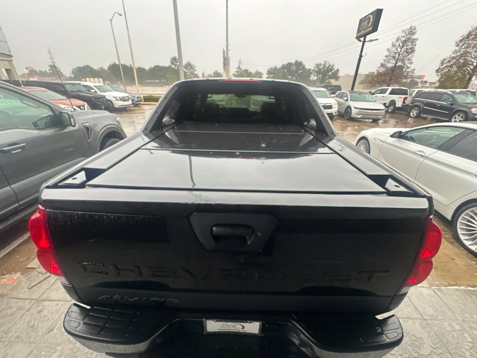 Used 2006 Chevrolet Avalanche Z71 w/ Sun And Sound Package AWD/4WD image 7