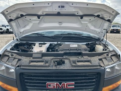 New 2025 GMC Savana 2500 w/ Driver Convenience Package image 28