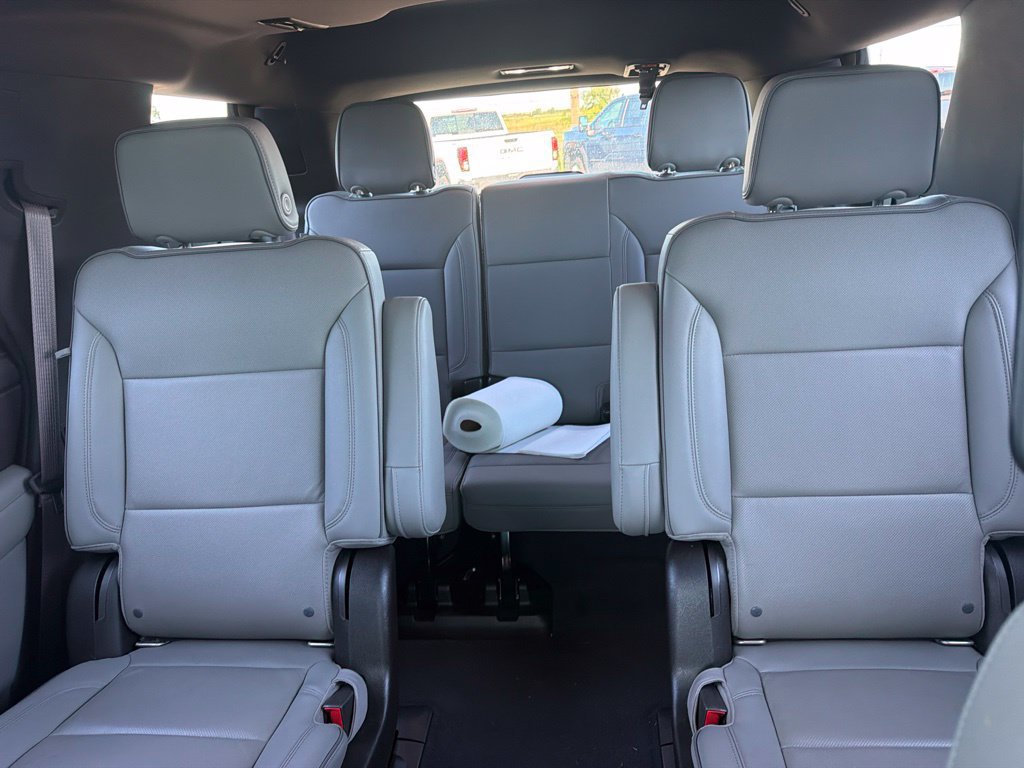 Used 2021 GMC Yukon SLT w/ SLT Luxury Plus Package AWD/4WD image 9