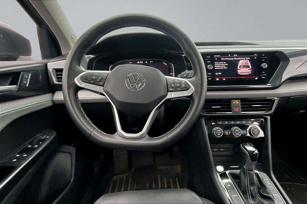 Used 2022 Volkswagen Taos SEL AWD/4WD image 8