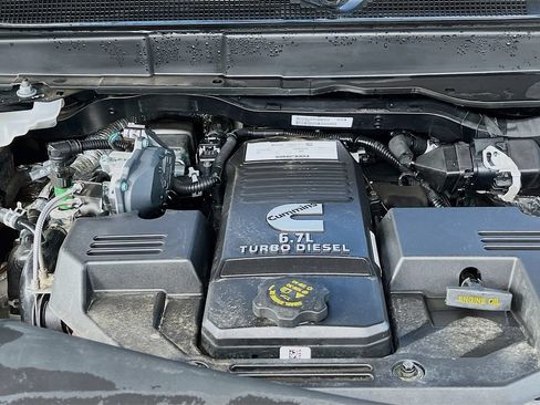 Used 2024 RAM 2500 Tradesman w/ Chrome Appearance Group AWD/4WD image 27