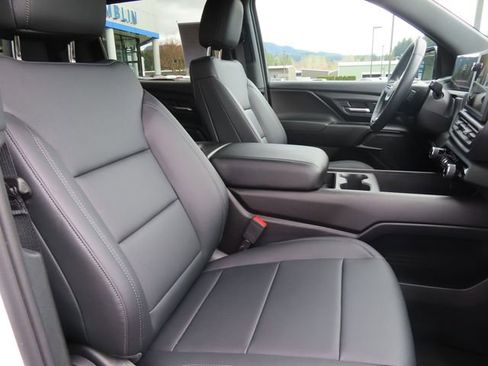 Used 2025 Chevrolet Silverado EV W/T AWD/4WD image 38
