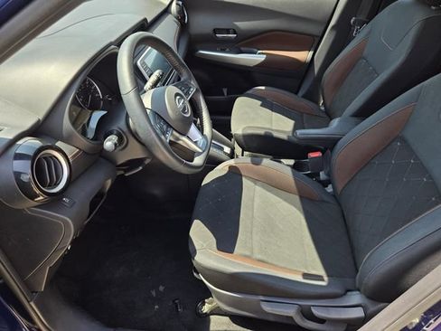 Used 2019 Nissan Kicks SR FWD image 19