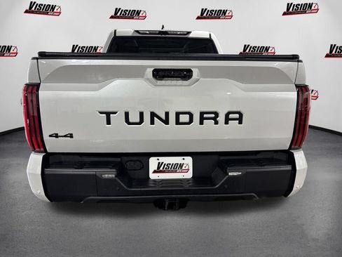 Used 2024 Toyota Tundra Limited AWD/4WD image 4