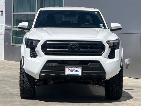 New 2026 Toyota Tacoma SR5 AWD/4WD image 6