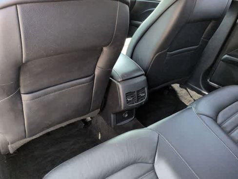 Used 2018 Ford Fusion SE w/ Fusion SE Technology Package FWD image 17