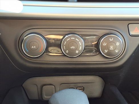 Used 2025 Chevrolet Trax LS image 14