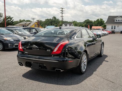 Used 2013 Jaguar XJ AWD image 3