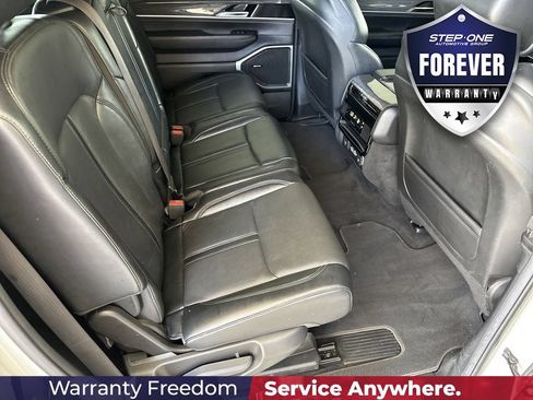 Used 2022 Jeep Wagoneer Series II w/ Premium Group I AWD/4WD image 38