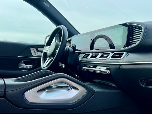 Certified 2023 Mercedes-Benz GLS 450 4MATIC image 13