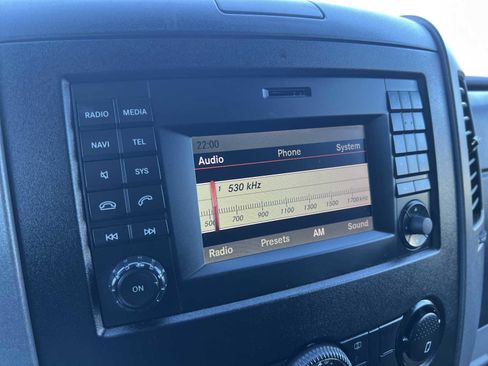 Used 2015 Mercedes-Benz Sprinter 2500 image 21