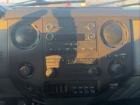 Used 2016 Ford F250 XL w/ XL Appearance Package image 19