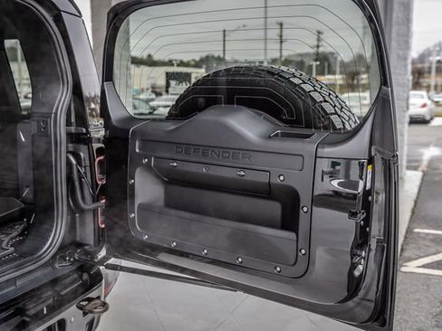 Used 2020 Land Rover Defender 110 X image 12