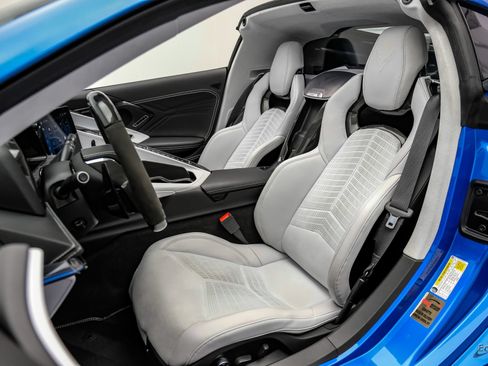 Used 2024 Chevrolet Corvette Z06 w/ Z07 Performance Package RWD image 51
