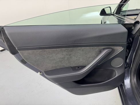Used 2023 Tesla Model 3 Standard Range image 42