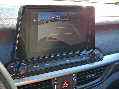 Used 2023 Kia Forte LXS image 17