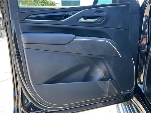 Used 2024 Cadillac Escalade Sport w/ LPO, ONYX Package AWD/4WD image 20