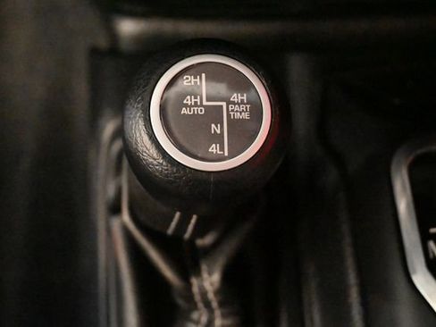 Used 2020 Jeep Wrangler Unlimited Sahara image 14