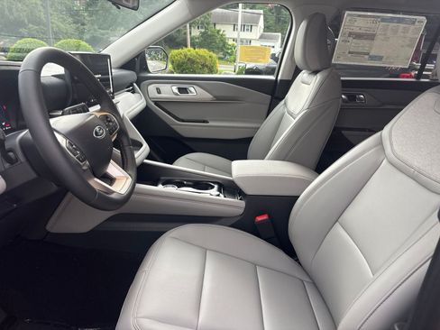 New 2026 Ford Explorer Active w/ Active Comfort Package AWD/4WD image 12