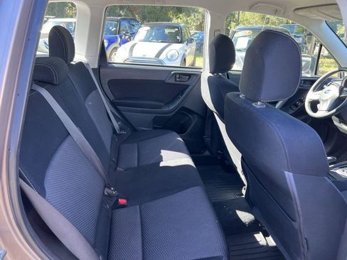 Used 2015 Subaru Forester 2.5i image 11