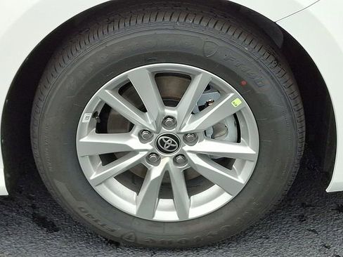 New 2026 Toyota Camry LE w/ Convenience Package FWD image 11