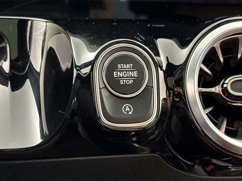 Certified 2023 Mercedes-Benz GLA 250 4MATIC image 25