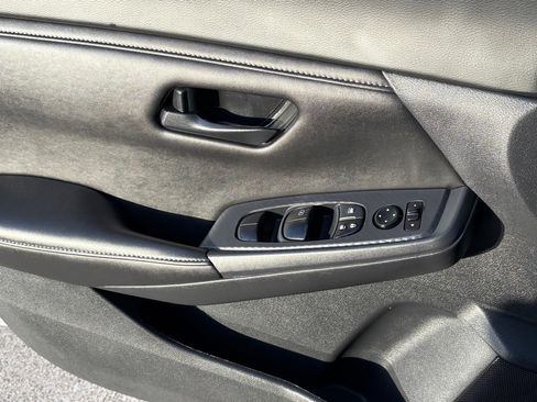 Certified 2024 Nissan Sentra S image 27